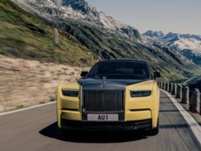 Nowy Rolls-Royce Goldfingera. Takie świętowanie rozumiem!