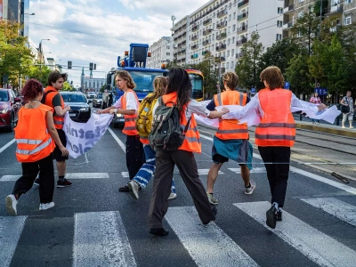 Ostatnie Pokolenie z pilnym apelem. Kierowcy w Warszawie będą wściekli