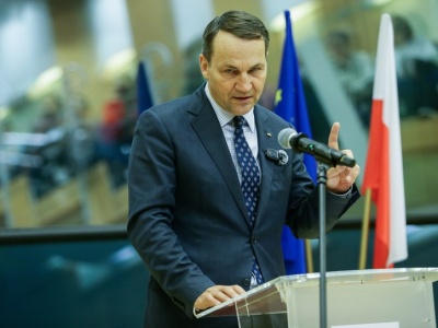 Sikorski odpowiada Rosjanom: To nie Zacharowa będzie decydować