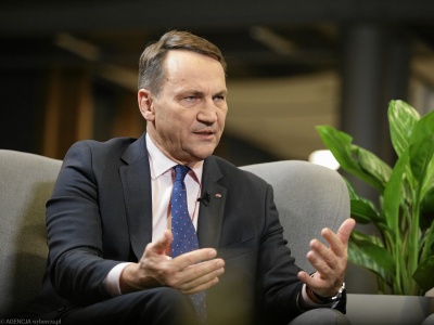 Min. Sikorski jedzie do Zjednoczonych Emiratów Arabskich. Chce rozmawiać o Sebastianie M.