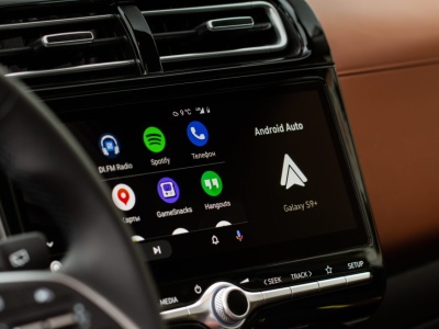 Android Auto z dużą aktualizacją Google Maps. Pakiet funkcji dostępny jest dla wybranych