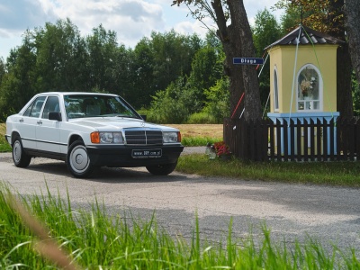 Mercedes 190E W201 1985 – 119000 PLN – Dębe Wielkie