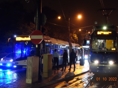 Oszukał kierowcę autobusu i policję, by podjechać bliżej centrum Krakowa