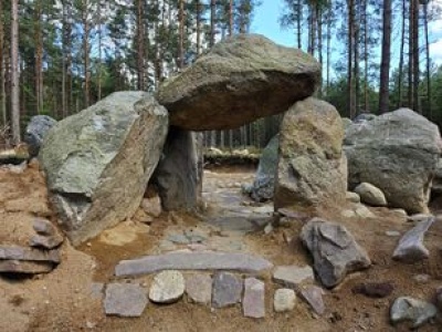 Grobowce starsze od piramidy Cheopsa. Przetrwały na Pomorzu zakryte ziemią