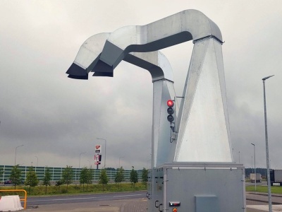 Stoją przy autostradach i czekają na kierowców. Zimą takie rozwiązanie to skarb