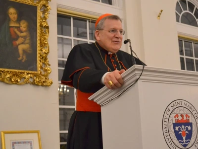 Kard. Burke: Ostateczne propozycje Synodu są niebezpieczne