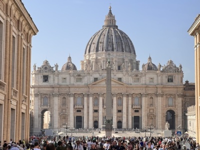 Owoce synodu. Kobiety po raz pierwszy na ważnych stanowiskach w Watykanie