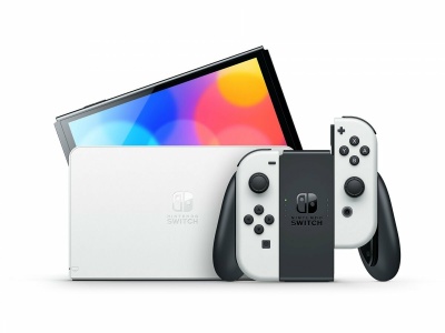 Konsola Nintendo Switch OLED (czarno-biała) w rekordowej cenie - za 1199 zł (rabat 300 zł)