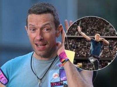 Chris Martin z Coldplay miał wypadek podczas koncertu. 