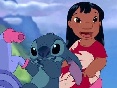 Oficjalne zdjęcie z Lilo & Stitch. Tak wygląda kosmita z filmu aktorskiego