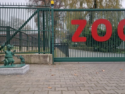 Koszmarek przy krakowskim ZOO – smok, który miał cieszyć, a szpeci (ZDJĘCIA)