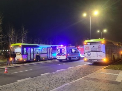 Co się wydarzyło na Nagórkach z udziałem autobusu miejskiego? [ZDJĘCIA]