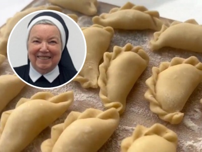 Pierogi s. Anastazji są miękkie i delikatne. Dzięki 2 łyżkom tego płynu