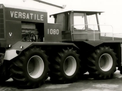 Versatile Big Roy 1080