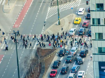 Koniec europejskiej motoryzacji? Jak zrezygnowaliśmy z własnych atutów na rzecz Chin i wywołaliśmy kryzys