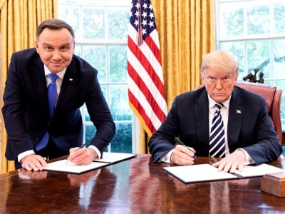 Między nadzieją a lękiem. Polska wobec nadchodzącej prezydentury Trumpa