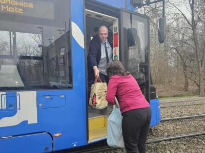 Świnki morskie porzucone w krakowskim tramwaju trafiły pod opiekę KTOZ (ZDJĘCIA)