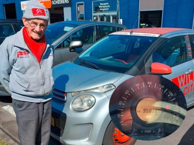 Citroën C1 2015 r. 1.2 PureTech z milionem kilometrów na liczniku! Właściciel chce dojechać do dwóch milionów