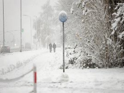 Groźna pogoda pod osłoną nocy. IMGW alarmuje: Nawet 15 stopni mrozu. Uderzy też śnieg