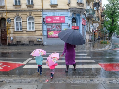 Wielodzietni mają kartę dużej rodziny. Samotni rodzice mają wstyd