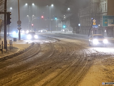 Opady śniegu w Gorzowie. Trudne warunki na drogach