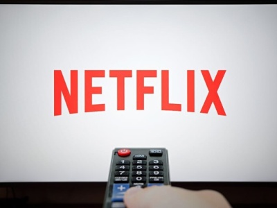 Netflix zrobił to jako pierwszy! 6 sezonów genialnego serialu w końcu do obejrzenia w Polsce!