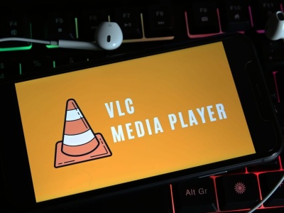 VLC chce zmienić sposób, w jaki oglądacie filmy. Koniec z pobieraniem napisów