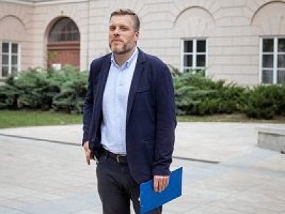 Partia Razem przedstawiła swojego kandydata na prezydenta. Adrian Zandberg: Mam tego serdecznie dosyć