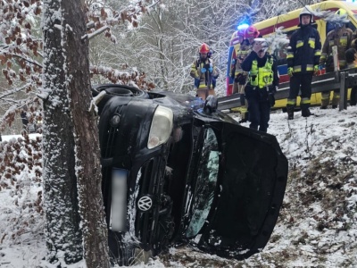 Dachowanie volkswagena na DK22 koło Gorzowa