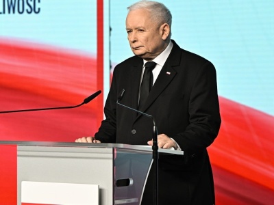 Kulisy klubu PiS z udziałem prezesa. 