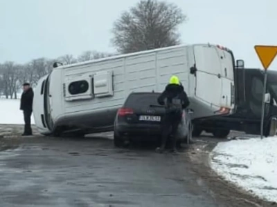Jeleniogórska policja ostrzega: trudne warunki na drogach
