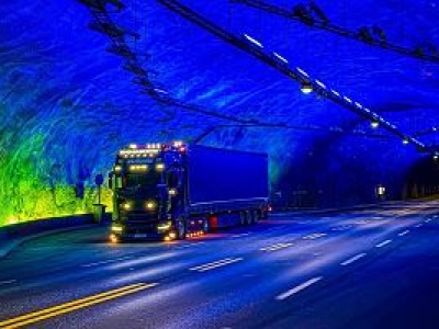 Oto najdłuższy tunel drogowy na świecie. Jazda nim to magiczne doświadczenie