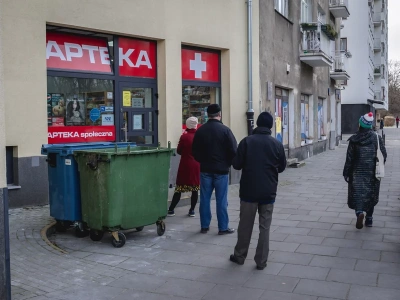 Grypa nie odpuszcza. Polacy szturmują apteki, brakuje leków