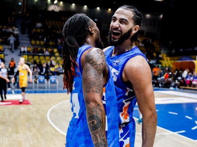 Orlen Basket Liga: Odrodzenie MKS-u wciąż pozwala im wierzyć! Kosmiczny Kameron McGusty przejął derby Warszawy! [PODSUMOWANIE KOLEJKI]