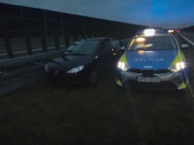 87-latek nad ranem jechał autostradą pod prąd. Tłumaczenia zaskoczyły policję