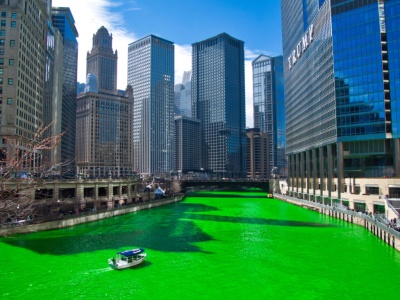 Zielona rzeka w Chicago na Dzień Świętego Patryka