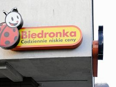 Biedronka rzuciła hit na Wielkanoc. Tylko 3,49 zł za 100 g. Warto się pospieszyć. Ciekawie też w KiK