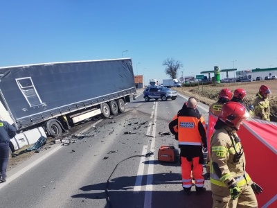 Drogowa tragedia na DK12. Nie żyje kierowca samochodu osobowego!