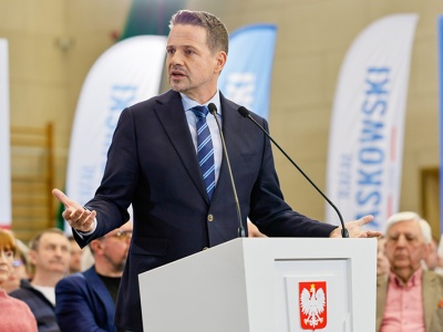 Polacy wierzą w Trzaskowskiego