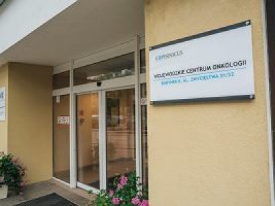 Chciała umówić się na USG piersi. Dzwoniła 700 razy. Teraz znów musi czekać