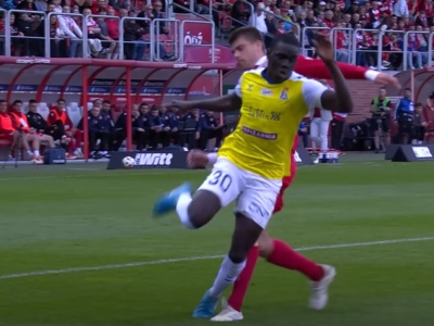 Widzew Łódź skrzywdzony przez sędziego w meczu z Motorem Lublin. „Zawodnik próbował wymusić rzut karny”