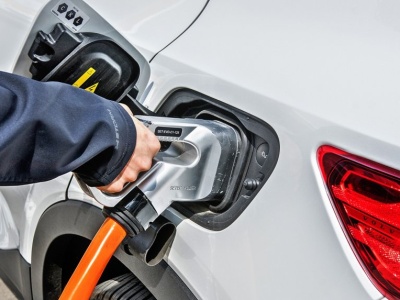 Masz elektryka? Możesz mieć… kolejny problem. Coraz więcej przypadków kradzieży kabli z ładowarek