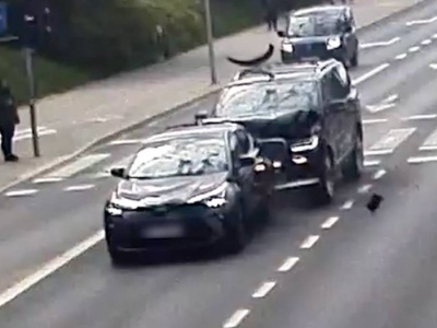 Kierowcy nie rozumieją żółtego światła.  Przykład z Olsztyna