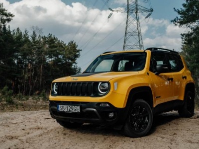 11 lat na rynku i… Jeep Renegade Trailhawk 4xe to wciąż dobre auto. Tylko kompletnie bez sensu