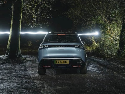 Co za pomysł! Nowy Peugeot 5008 sfotografowany w świetle zasilanym wyłącznie roślinami, glebą i wodą