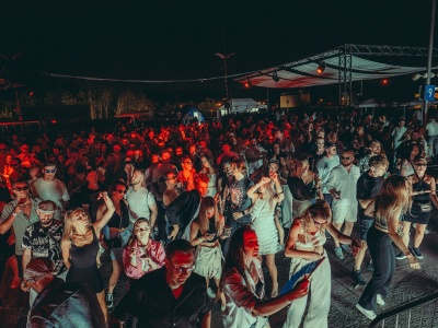 Kraków tańczy na dachu. Roof Party 2025 wraca do Bonarki