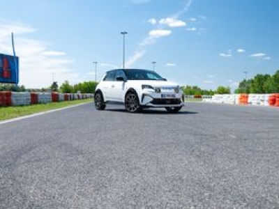 Pierwsza jazda: Alpine A290 – próba przywołania wspomnień