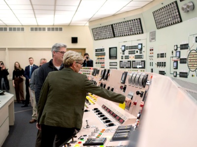 Właściciel wyszukiwarki zainwestuje w elektrownie atomowe. Pojawił się „pożeracz energii”