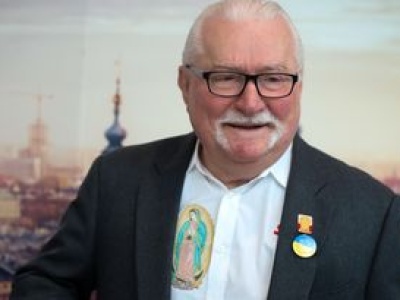 Wałęsa o Nawrockim i Mentzenie. 