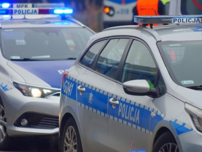 Chciał zatrzymać pijanego kierowcę. W ruch poszły siekiera i nóż. Ranne dziecko